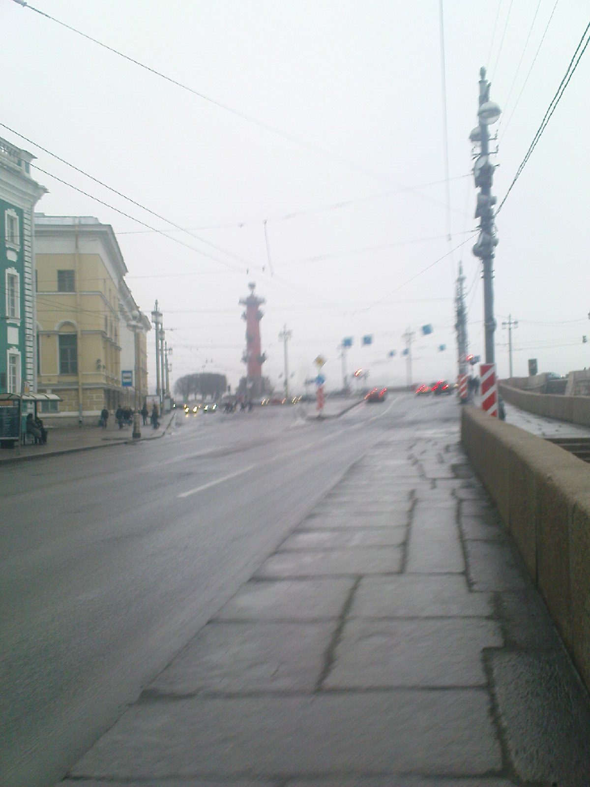 Петербург. Растральный колонны. Вид с Университетской набережной. Весна 2010